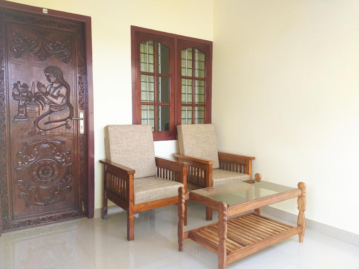 Ganesh Ayurveda Holiday Home Bed And Breakfast Kovalam Esterno foto