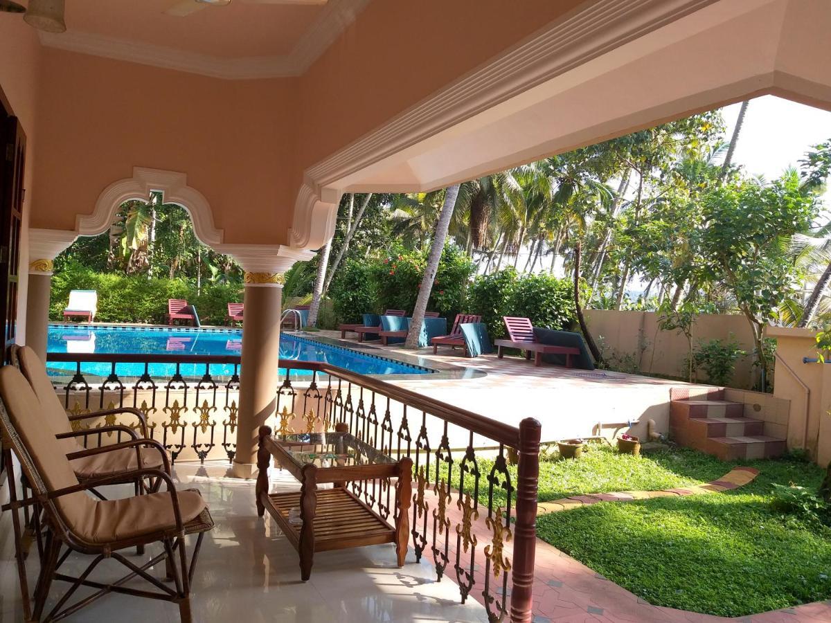 Ganesh Ayurveda Holiday Home Bed And Breakfast Kovalam Esterno foto