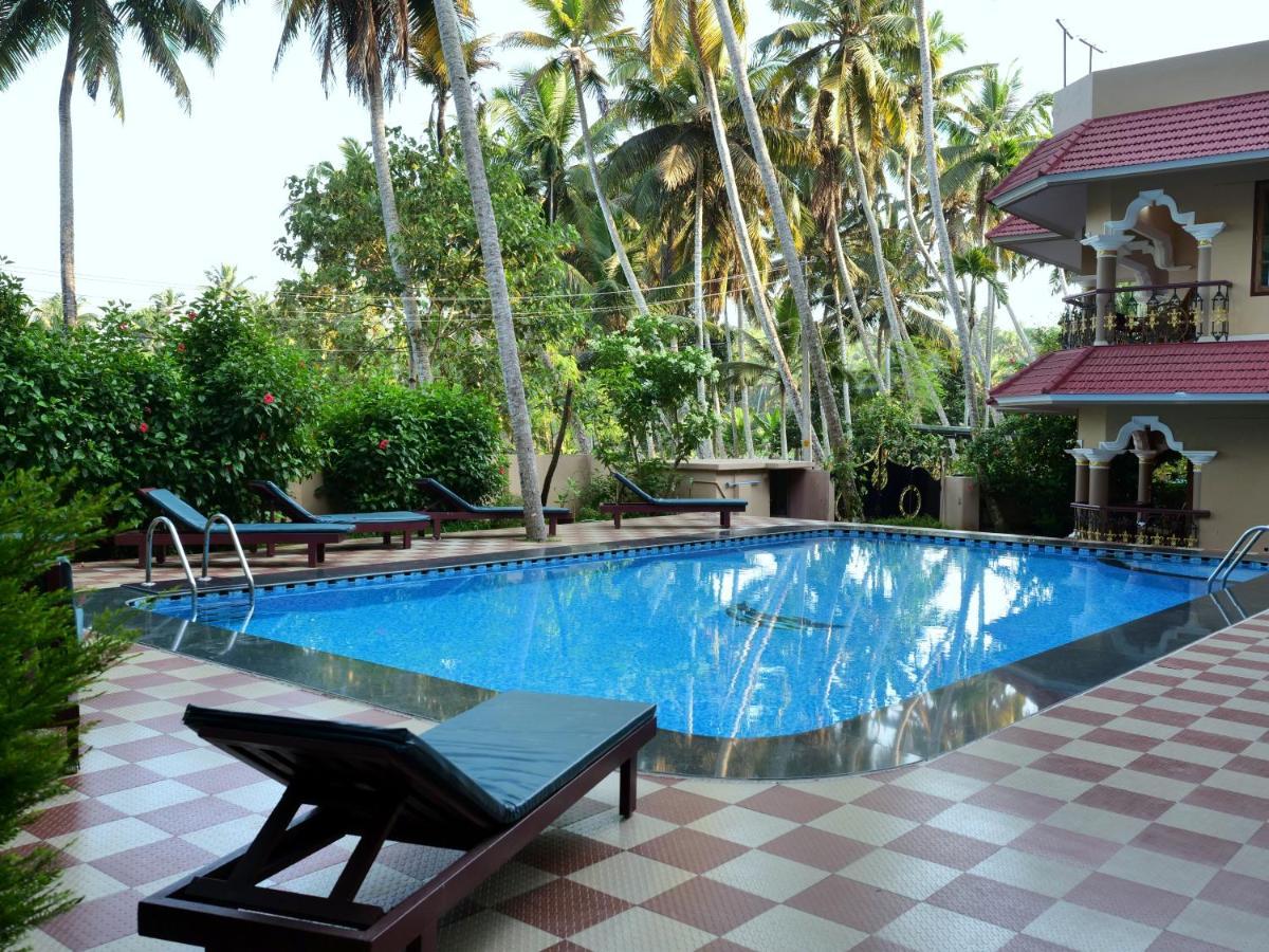 Ganesh Ayurveda Holiday Home Bed And Breakfast Kovalam Esterno foto